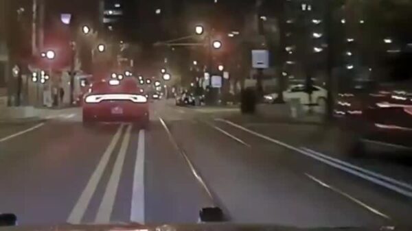 Dodge Charger goes on a high-speed chase with Police in Atlanta