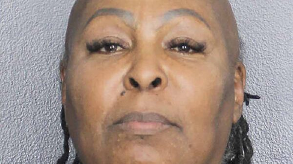 Bond set at 0K for Sean Kingston’s mom. He awaits extradition