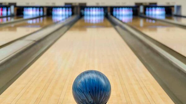 Suspect knocks out woman with bowling ball during brawl in Miami