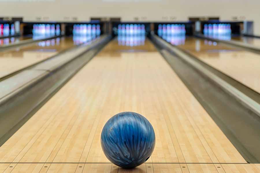 Suspect knocks out woman with bowling ball during brawl in Miami