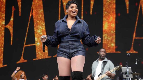 Fantasia Receives Key to the City of High Point, NC