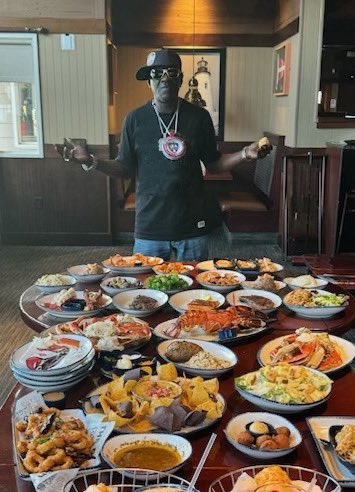 Flavor Flav ordered the whole menu at Red Lobster after hearing about the news about their bankruptcy