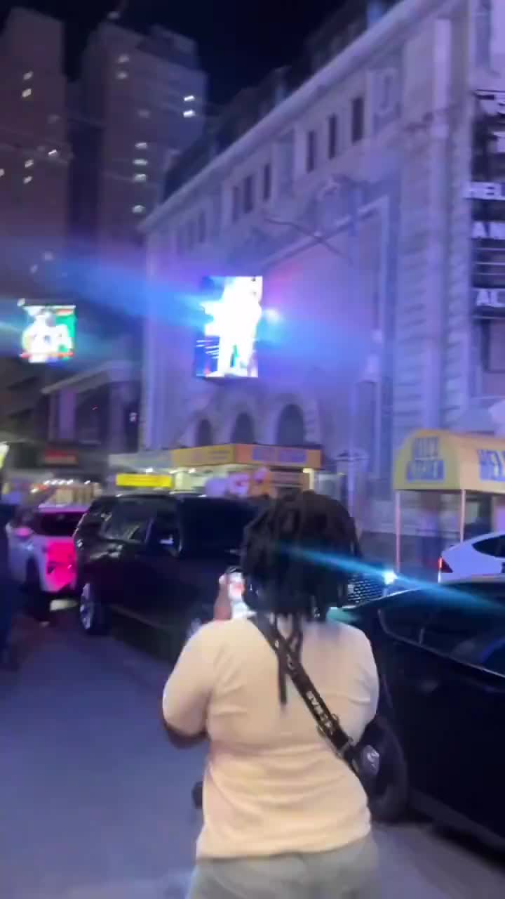 Ice Spice had fans going crazy outside