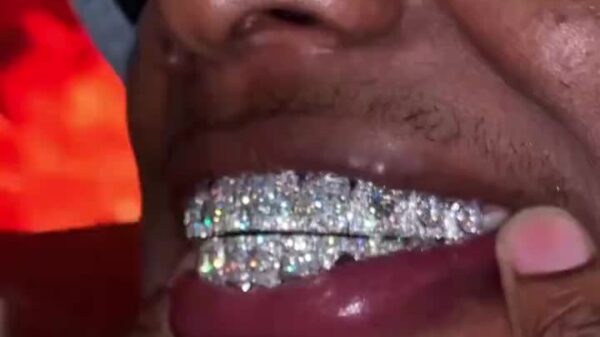 Rob49 got a new Grill and its Blinging