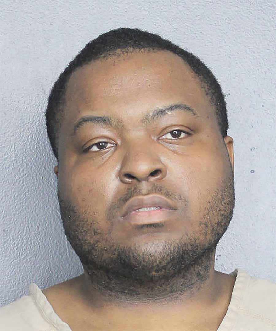 Sean Kingston extradited to Florida, mugshot released