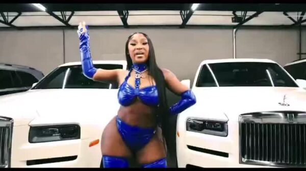 Erica Banks drops the visual to her new track “On His Face”