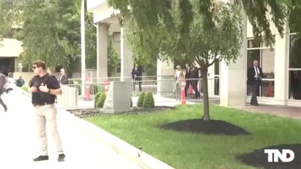 #HunterBiden leaves court hand-in-hand with First Lady Dr. Jill Biden and his wife after he was found guilty on all counts in his federal #gun case.