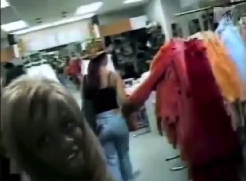 Lil' Kim shopping for fur coats, 1999