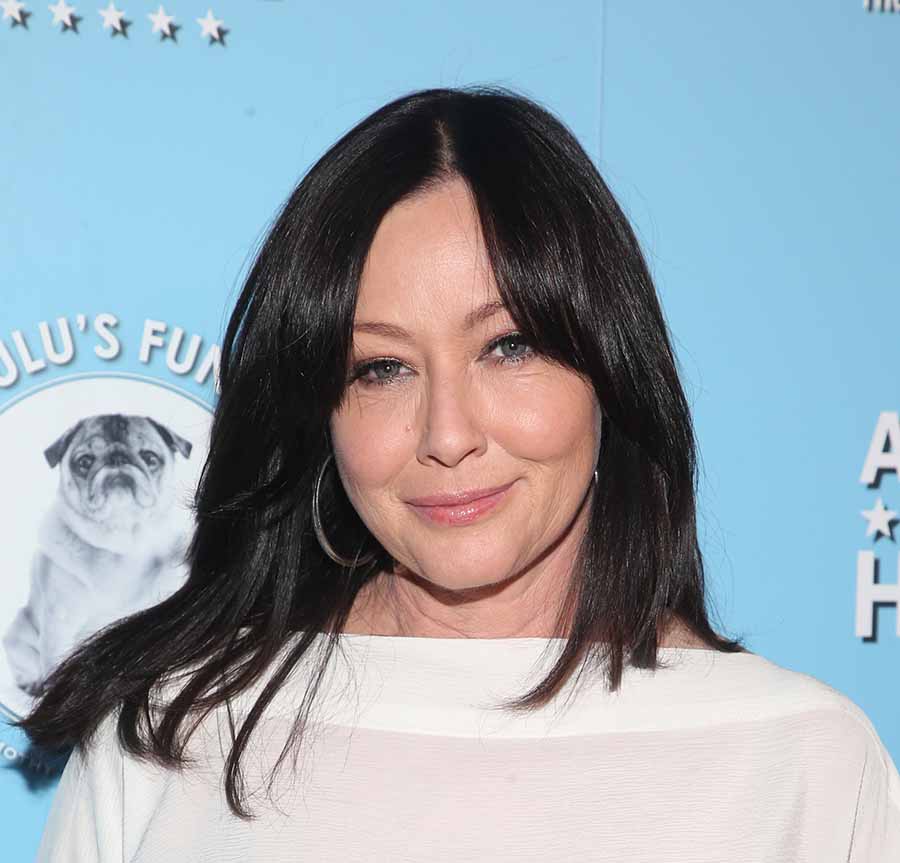 Shannen Doherty, Star of Beverly Hills, 90210 and Charmed, Dead at 53