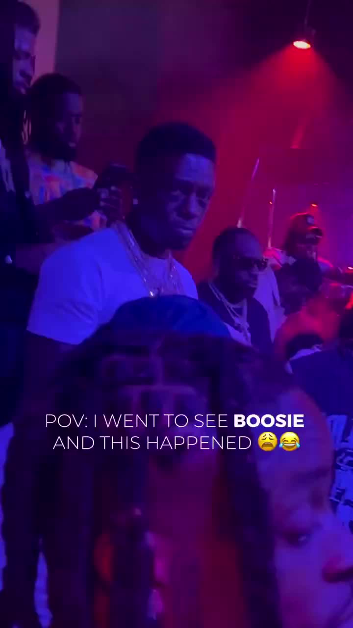 She said Boosie got her kicked out the club cuz she told him his breath was stinkin