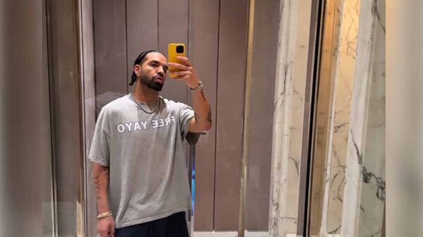 Drake posts new selfie after his Toronto mansion flooded