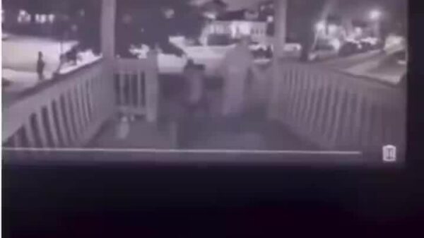 Leaked Ring surveillance footage of Chicago rapper Lil Scoom before murder