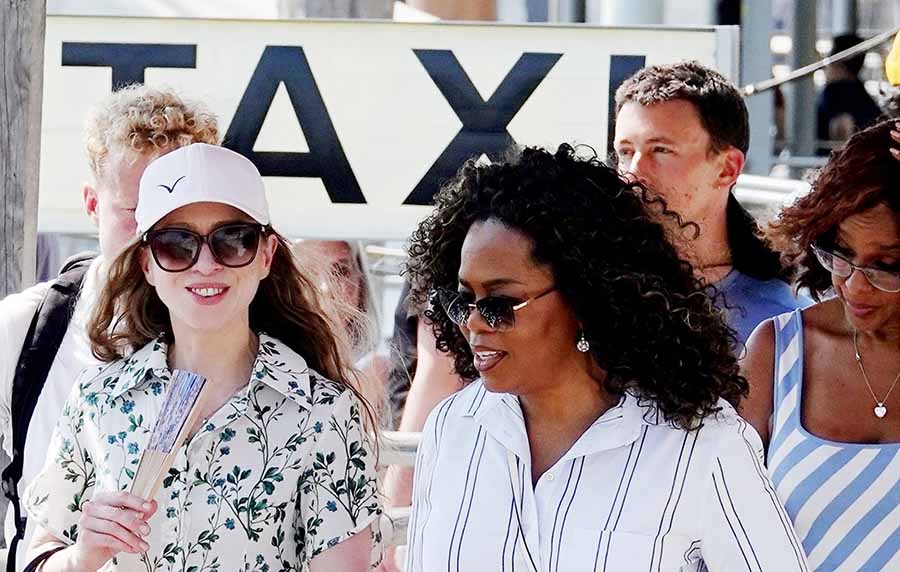 Oprah and Gayle King vacation in Italy with Chelsea Clinton