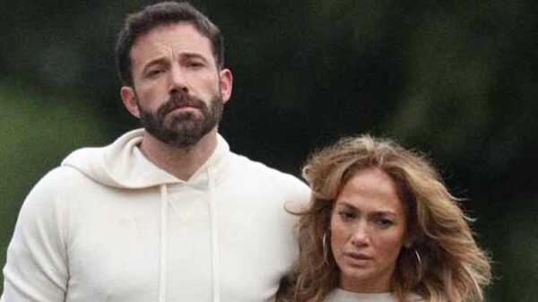 Ben Affleck has not been in contact with JLo’s twins