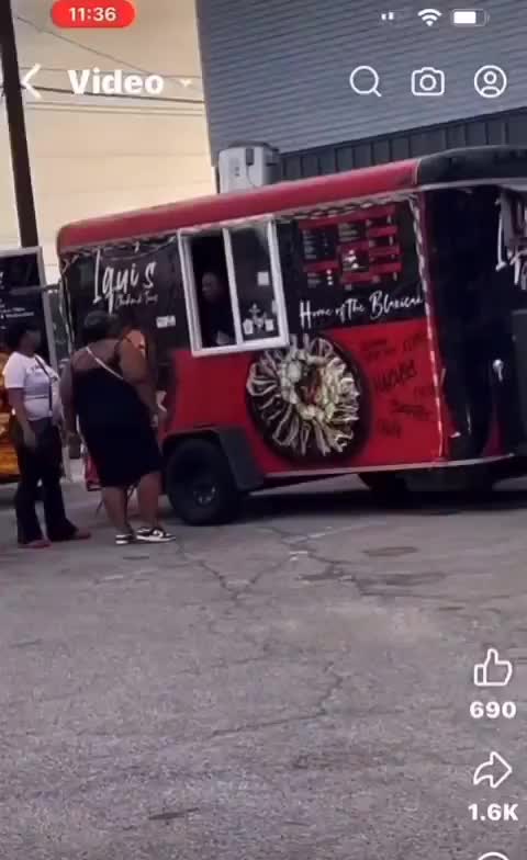 Women request refund and food truck denied it and customer enters food truck to fight her