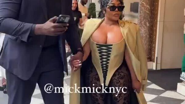 Lil’ Kim Attends The Christian Siriano RTW Fashion Show, NYC