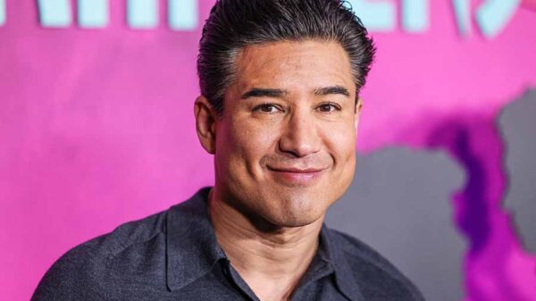 Mario Lopez shares study that shows celebrity-obsessed fans are ‘less intelligent’