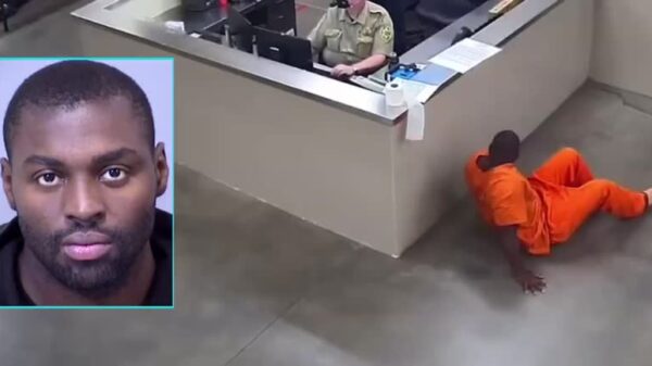 Arizona inmate caught on camera crawling past a guard into the female side of the jail to r-pe a woman