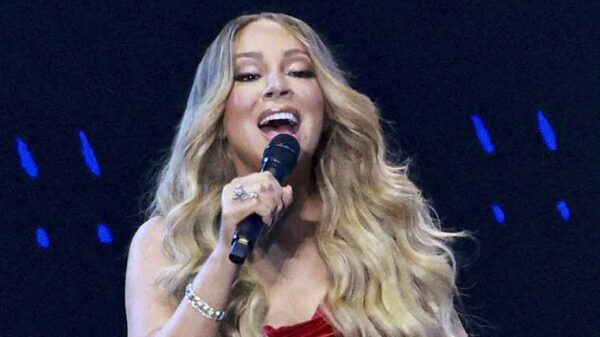 Pop singer Mariah Carey Totes K Birkin Handbag in Brazil