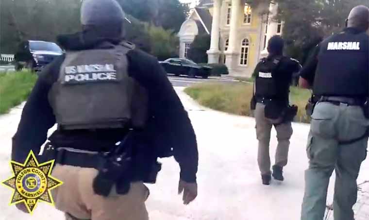 Marshals Raid Atlanta Mansion Occupied by ‘Throuple’ Squatters