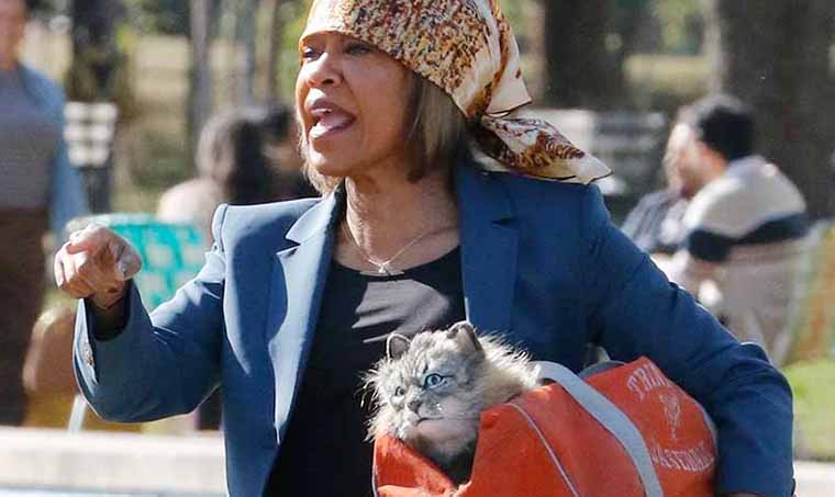 Open Post: Regina King is Unrecognizable On Set of ‘Caught Stealing’