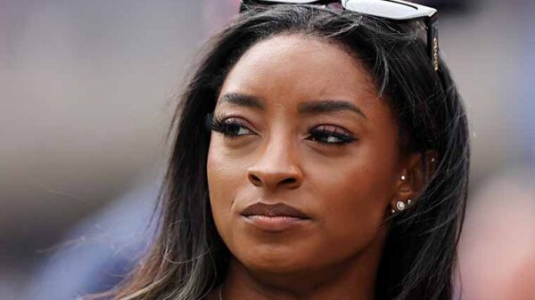 Simone Biles Vows to Keep Defending Husband Jonathan Owens from Online Trolls