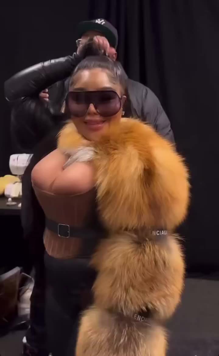 Lil’ Kim & Latto Backstage