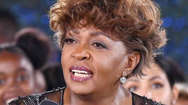 Fans Concerned Over Rumors That Anita Baker Suffered a Stroke – Sandra Rose