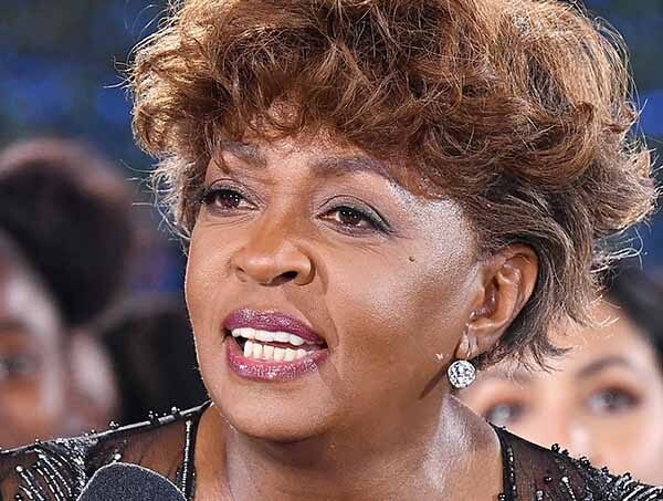 Fans Concerned Over Rumors That Anita Baker Suffered a Stroke – Sandra Rose