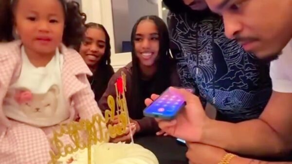 Sean Combs’ Speaks to His Children On the Phone As They Sing Happy Birthday – Sandra Rose