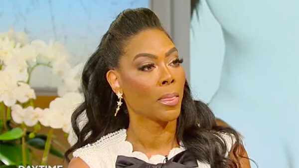 Kenya Moore Takes ‘Full Accountability’ for Revenge P0rn Scandal – Sandra Rose