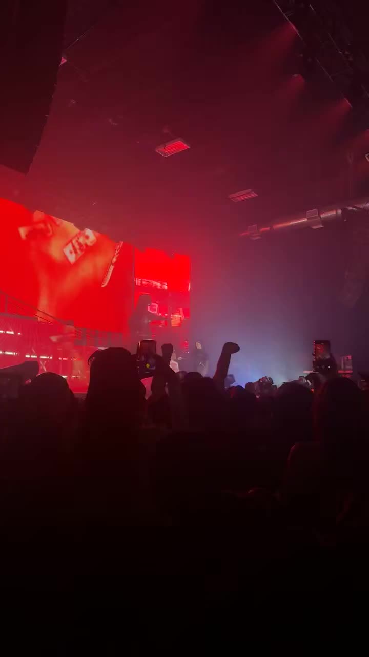 GloRilla gave a fan a special dance during one of her shows